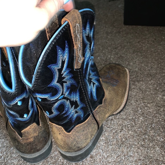 Ariat cowgirl boots - Picture 4 of 4